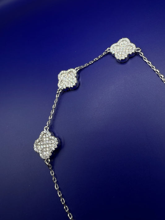 925 Sterling Silver Moissanite Clover Bracelet – Iced Clover Style | Sizes 6–7