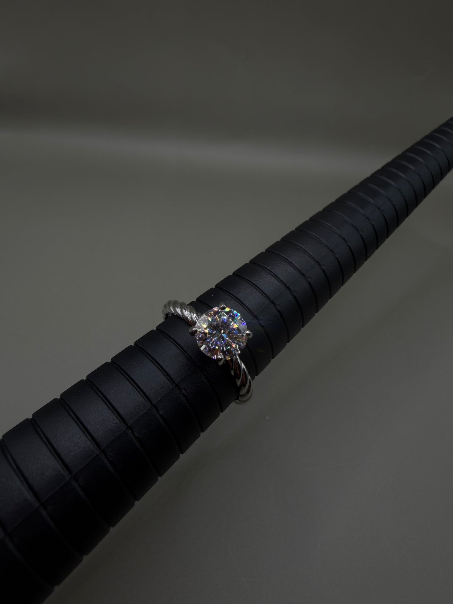 2.00CT Moissanite Twisted Band Ring – 925 Sterling Silver VVS D Color (Size 10)