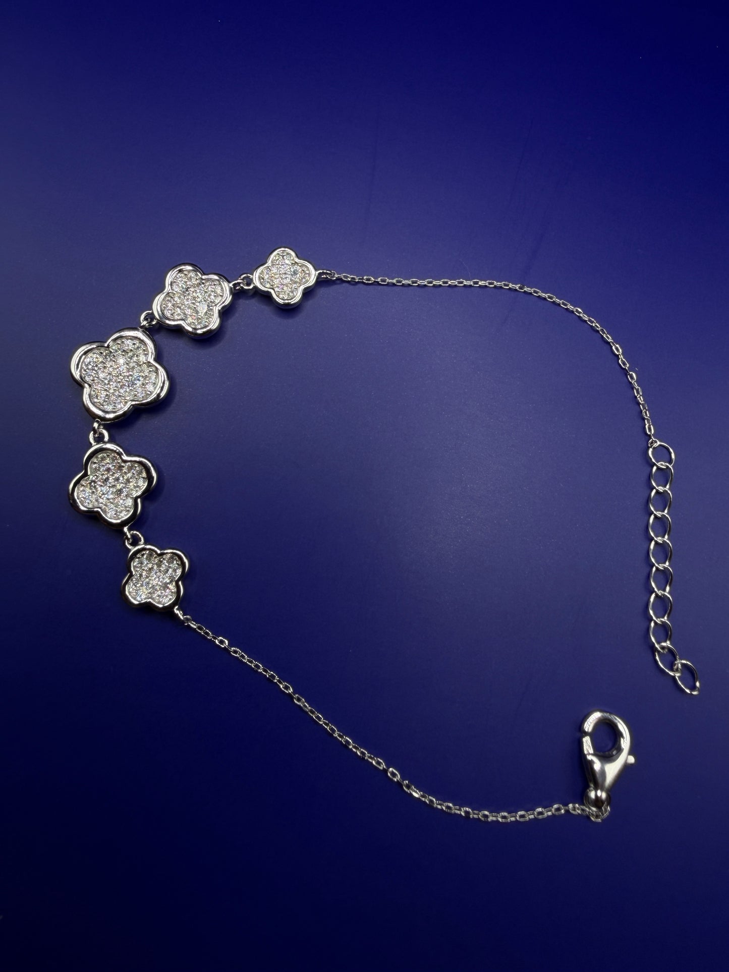 925 Sterling Silver Moissanite Clover Bracelet – Iced Clover Style | Sizes 7–8
