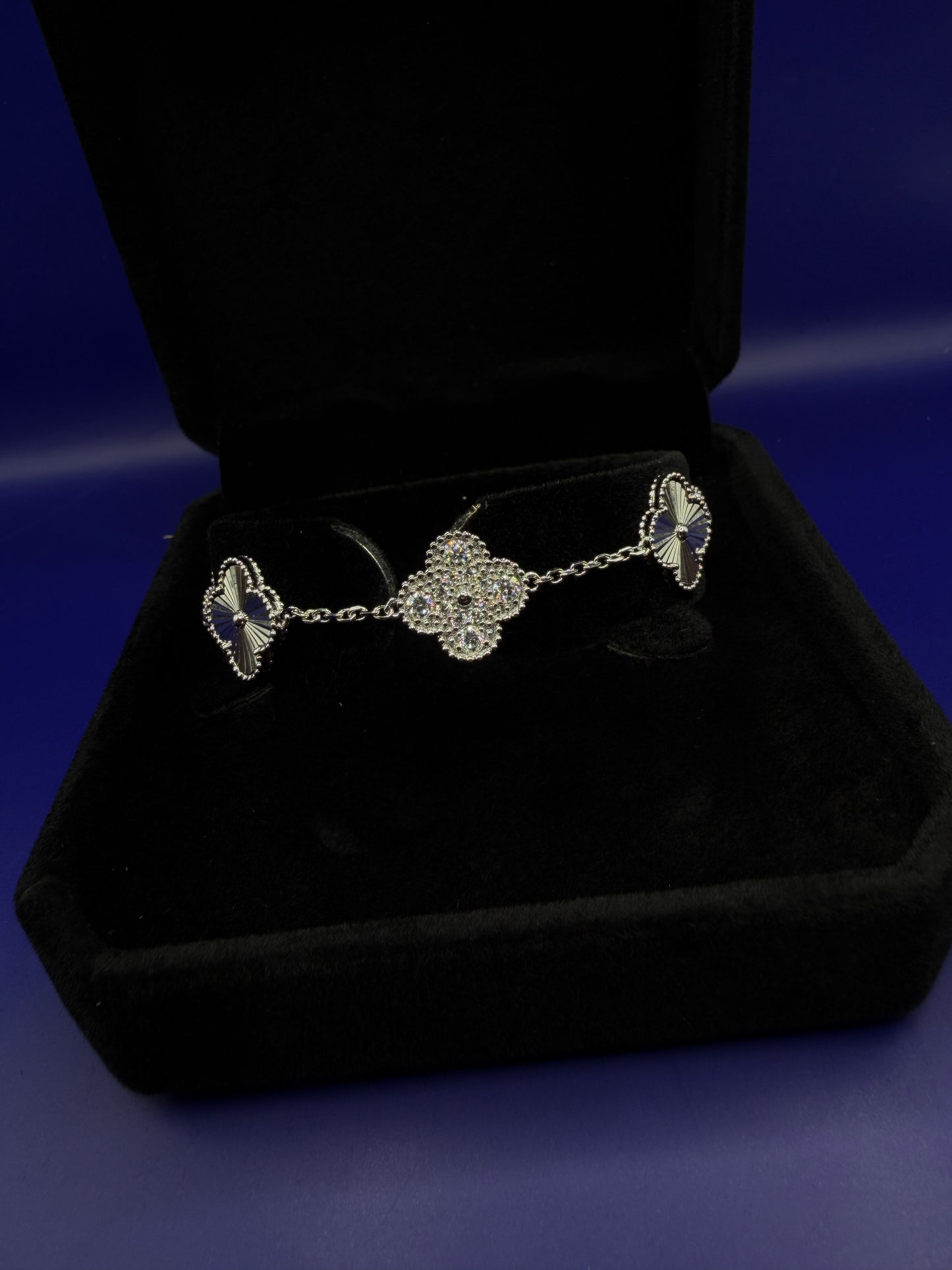 925 Sterling Silver Moissanite Clover Bracelet – Silver Clover Style | Size 6–7-8