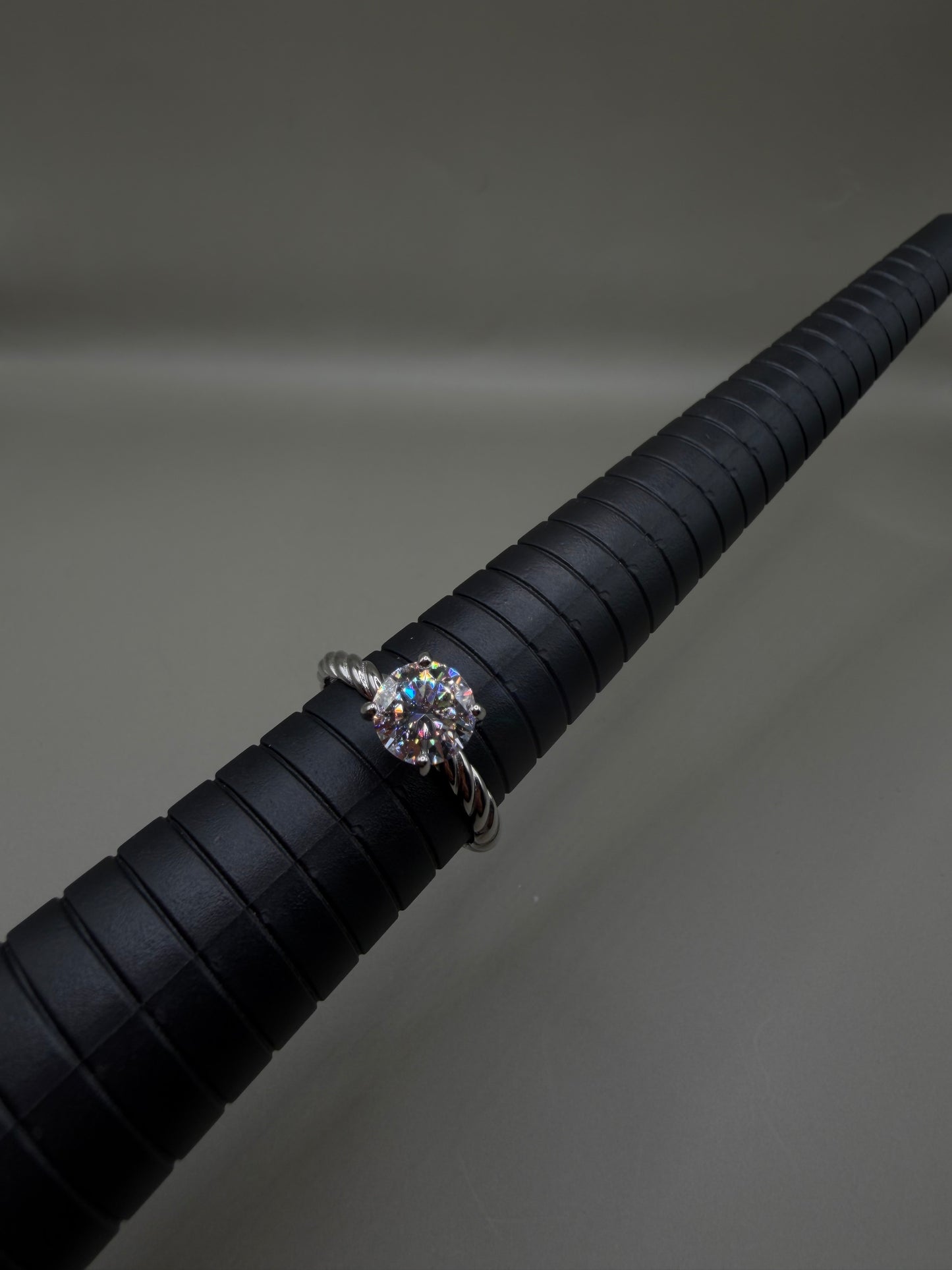 2.00CT Moissanite Twisted Band Ring – 925 Sterling Silver VVS D Color (Size 10)