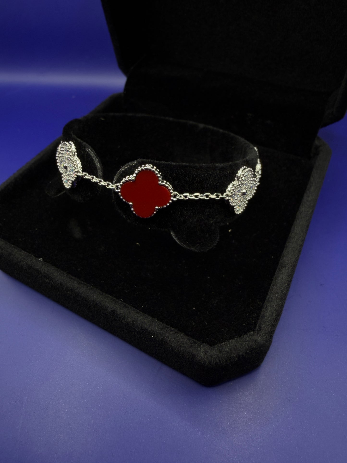 925 Sterling Silver Moissanite Clover Bracelet – Red Clover Style | Size 6-7-8