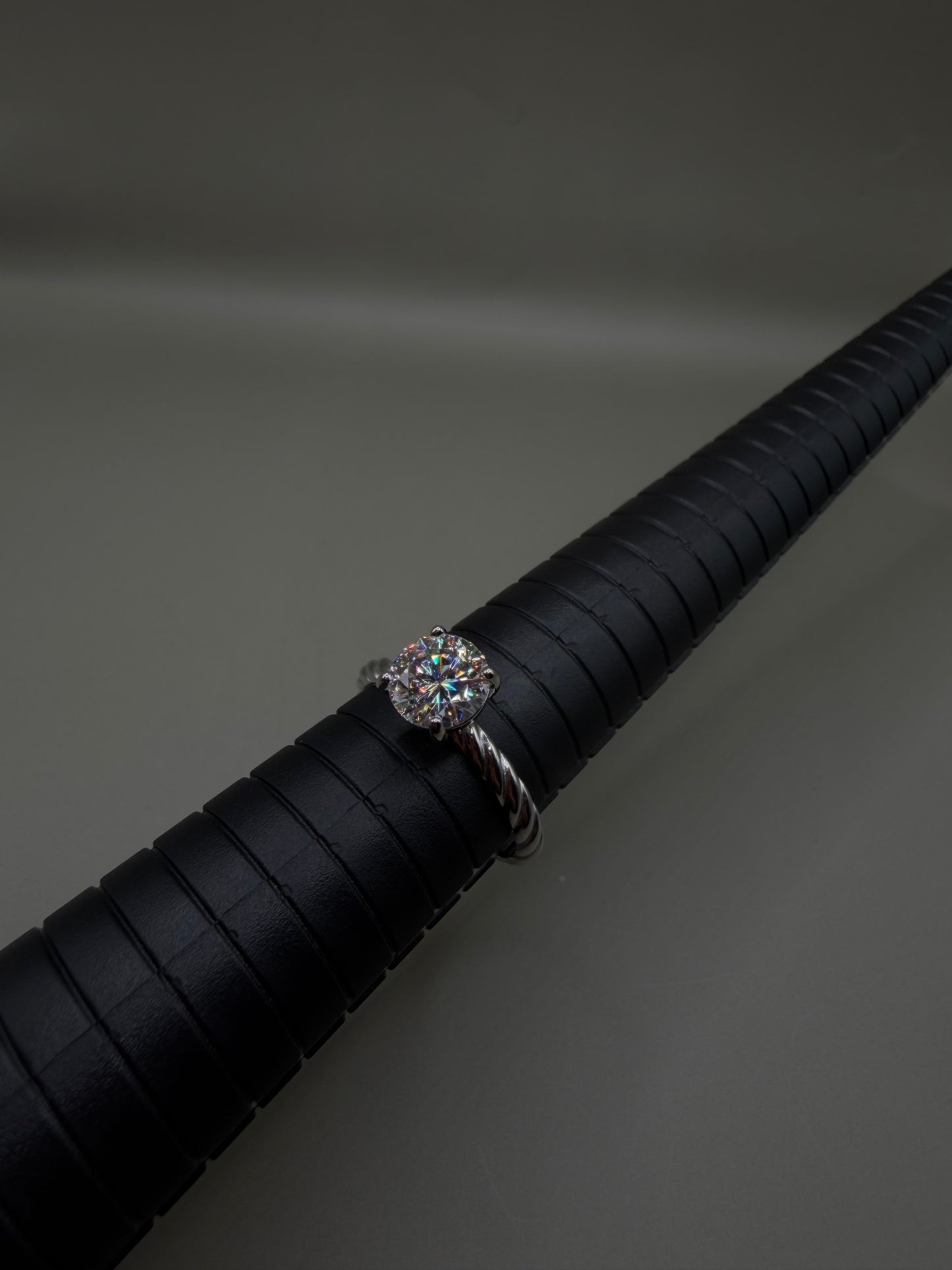 2.00CT Moissanite Twisted Band Ring – 925 Sterling Silver VVS D Color (Size 10)