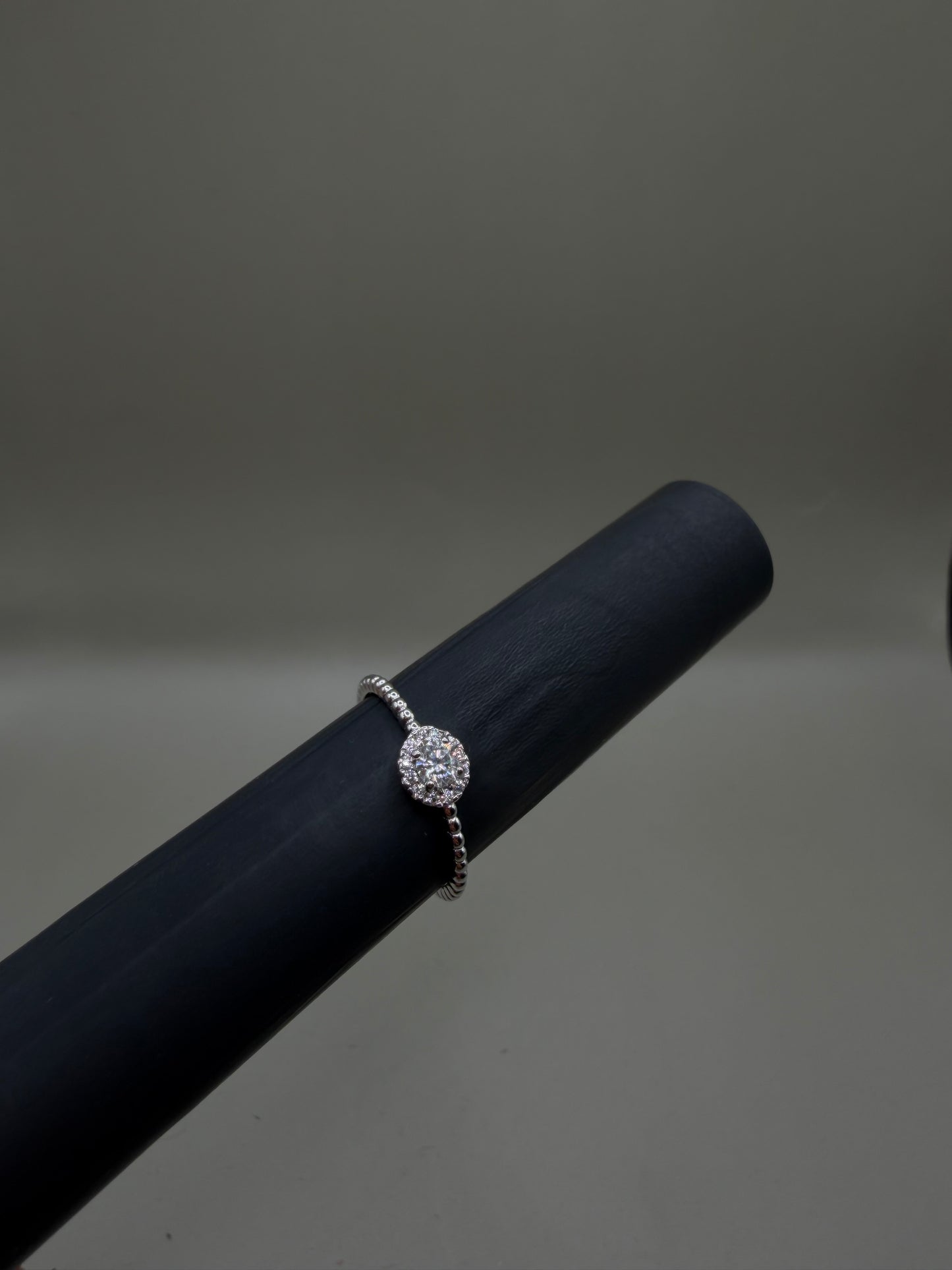 Moissanite Halo Ring – 925 Sterling Silver | Size 7 | Brilliant Round Cut
